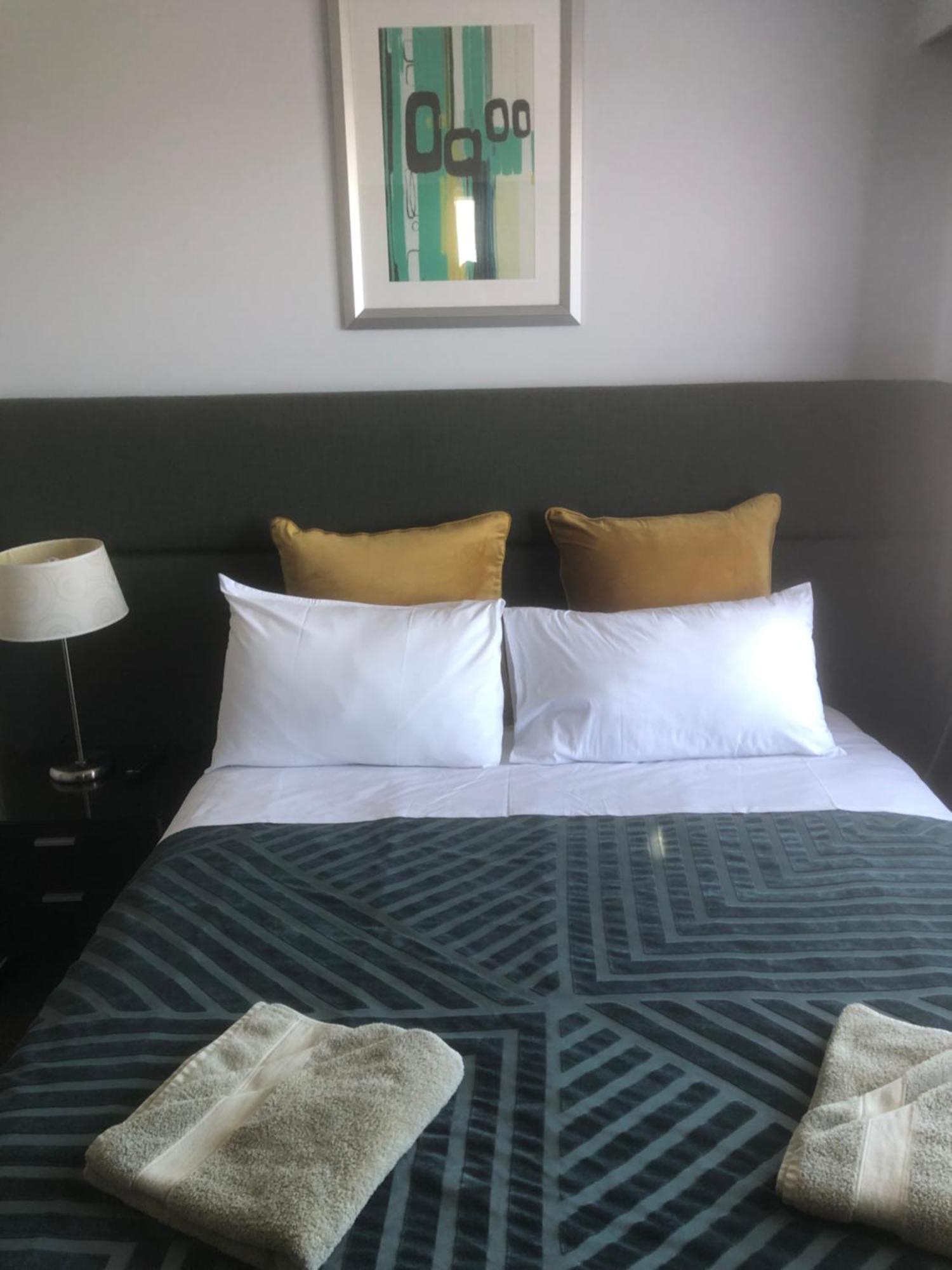White Manor Motel Кума Екстериор снимка